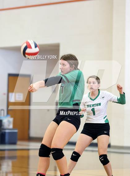 Thumbnail 2 in Overton vs Detroit photogallery.
