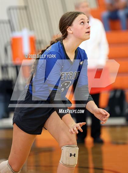 Thumbnail 2 in Overton vs Detroit photogallery.