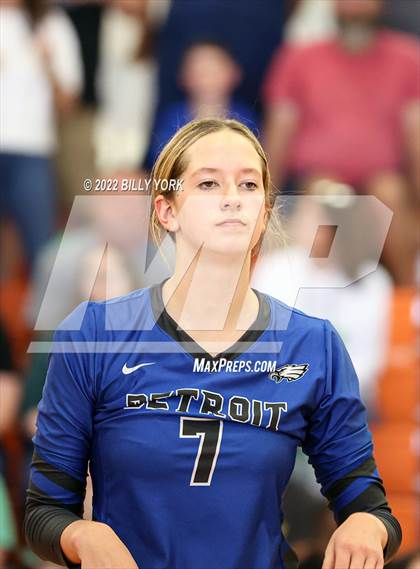 Thumbnail 2 in Overton vs Detroit photogallery.