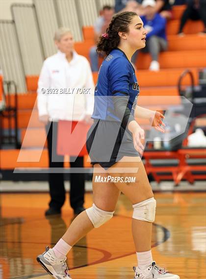 Thumbnail 3 in Overton vs Detroit photogallery.
