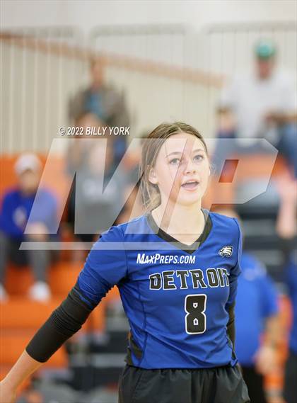 Thumbnail 3 in Overton vs Detroit photogallery.