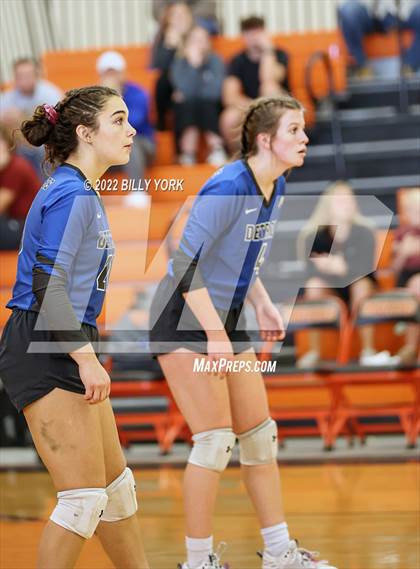 Thumbnail 3 in Overton vs Detroit photogallery.