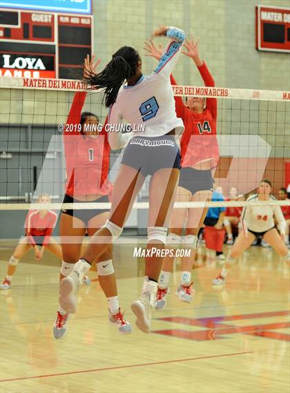 Thumbnail 3 in Marymount @ Mater Dei (CIF SS D1 Semifinal) photogallery.