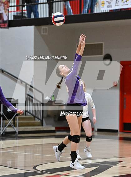 Thumbnail 1 in Atkins vs. Booneville (AAA 3A State Playoff 1st round) photogallery.