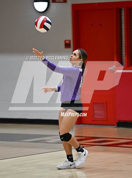 Thumbnail 1 in Atkins vs. Booneville (AAA 3A State Playoff 1st round) photogallery.