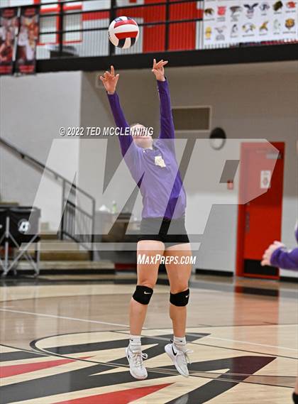 Thumbnail 1 in Atkins vs. Booneville (AAA 3A State Playoff 1st round) photogallery.
