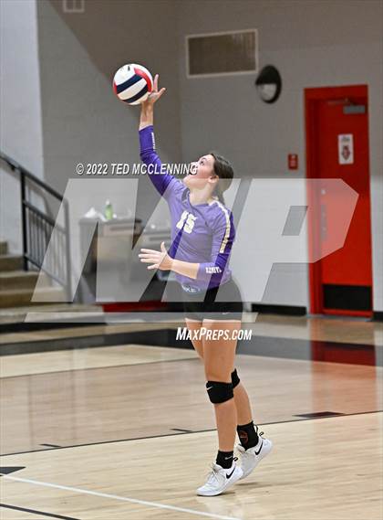 Thumbnail 1 in Atkins vs. Booneville (AAA 3A State Playoff 1st round) photogallery.
