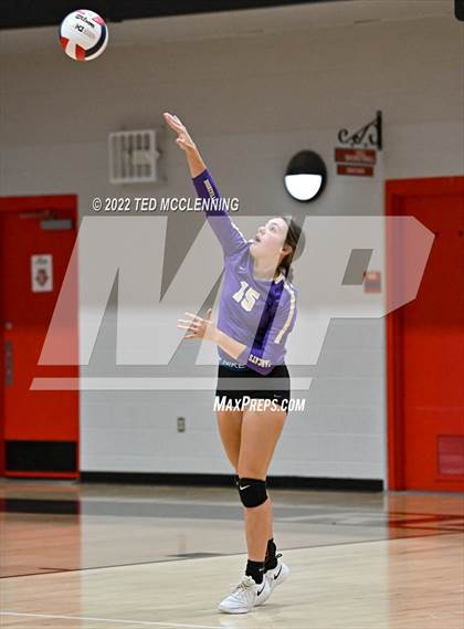 Thumbnail 1 in Atkins vs. Booneville (AAA 3A State Playoff 1st round) photogallery.