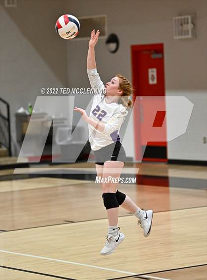 Thumbnail 1 in Atkins vs. Booneville (AAA 3A State Playoff 1st round) photogallery.