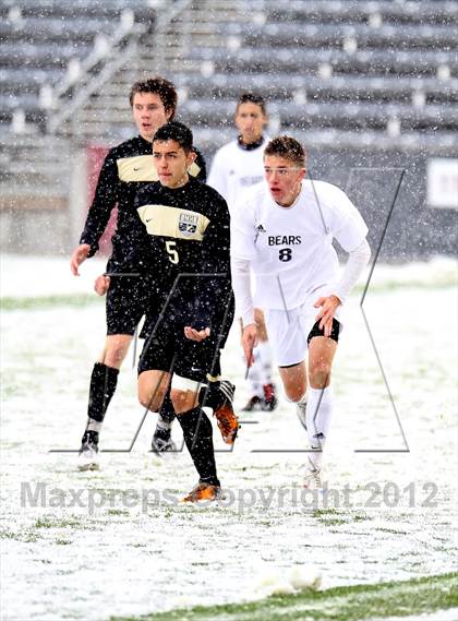 Thumbnail 2 in Palmer Ridge vs. Battle Mountain (CHSAA 4A Final) photogallery.