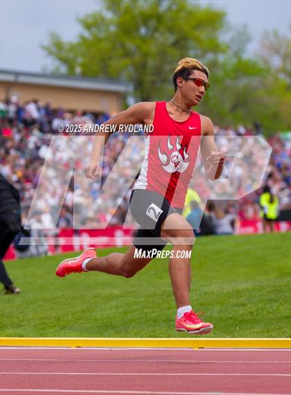 Thumbnail 2 in CHSAA State Championships (400m Finals) photogallery.