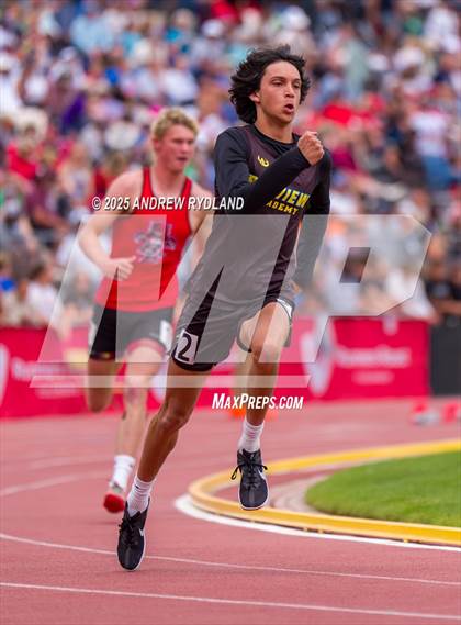Thumbnail 1 in CHSAA State Championships (400m Finals) photogallery.