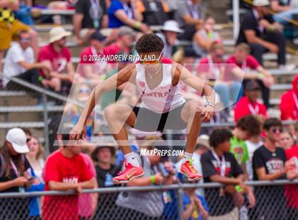 Thumbnail 1 in CHSAA State Championships (400m Finals) photogallery.