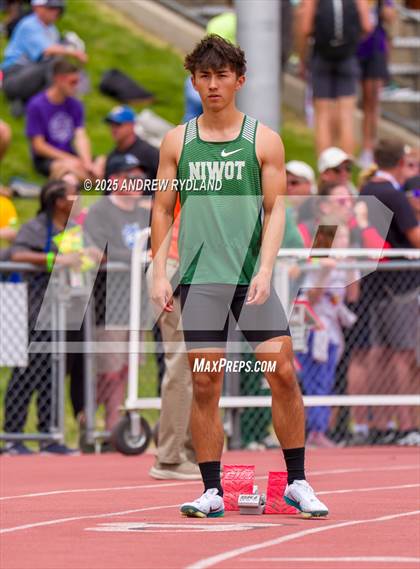 Thumbnail 3 in CHSAA State Championships (400m Finals) photogallery.