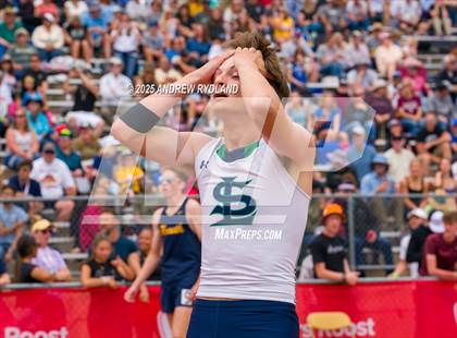 Thumbnail 1 in CHSAA State Championships (400m Finals) photogallery.