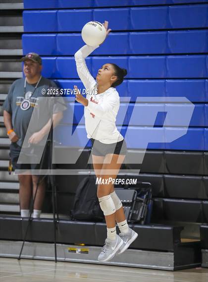 Thumbnail 2 in Pinnacle vs Corona del Sol (House of Payne Tournament) photogallery.