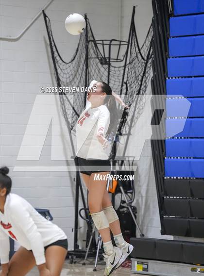 Thumbnail 2 in Pinnacle vs Corona del Sol (House of Payne Tournament) photogallery.