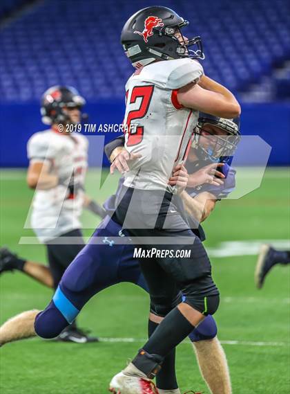 Thumbnail 3 in Franklin County vs Rushville @ Lucas Oil Stadium photogallery.
