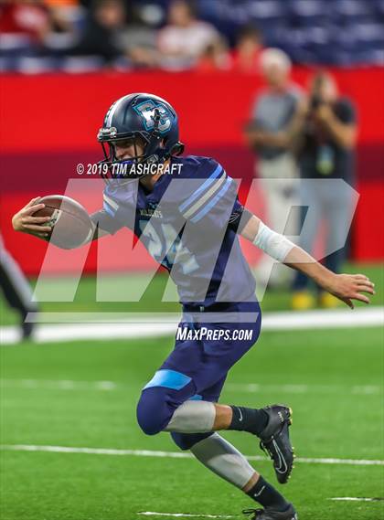 Thumbnail 1 in Franklin County vs Rushville @ Lucas Oil Stadium photogallery.
