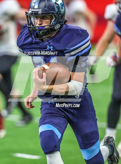 Thumbnail 3 in Franklin County vs Rushville @ Lucas Oil Stadium photogallery.