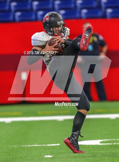 Thumbnail 2 in Franklin County vs Rushville @ Lucas Oil Stadium photogallery.