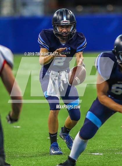 Thumbnail 2 in Franklin County vs Rushville @ Lucas Oil Stadium photogallery.
