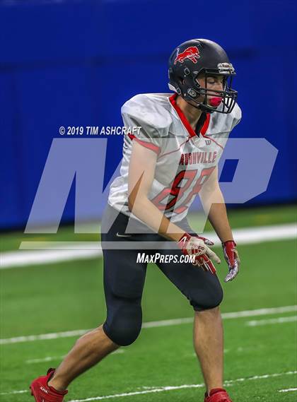 Thumbnail 2 in Franklin County vs Rushville @ Lucas Oil Stadium photogallery.