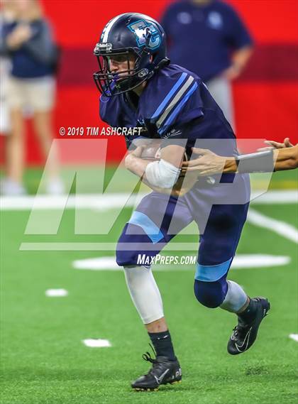 Thumbnail 1 in Franklin County vs Rushville @ Lucas Oil Stadium photogallery.
