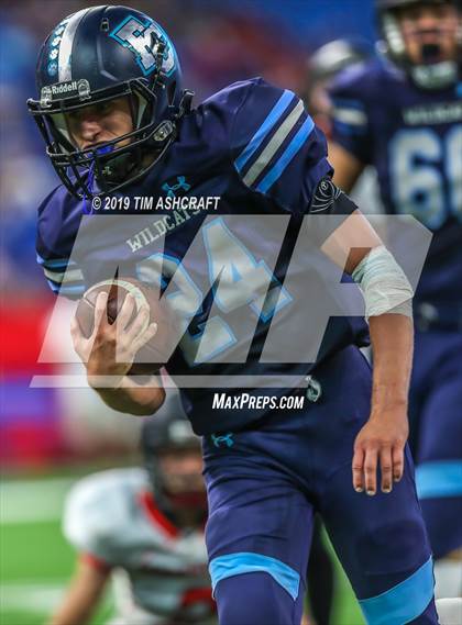 Thumbnail 2 in Franklin County vs Rushville @ Lucas Oil Stadium photogallery.