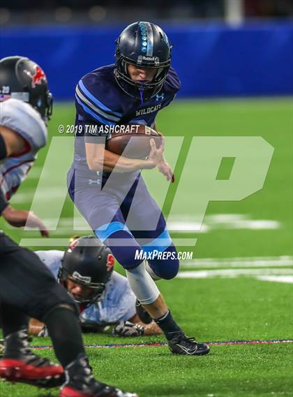 Thumbnail 2 in Franklin County vs Rushville @ Lucas Oil Stadium photogallery.