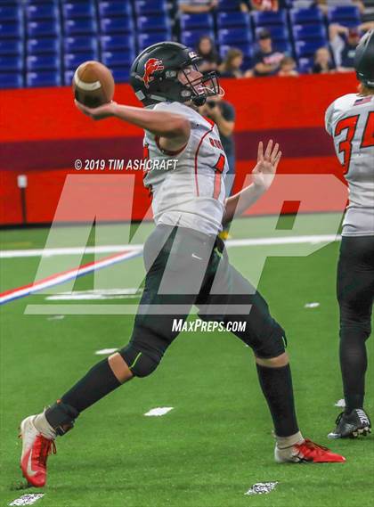 Thumbnail 3 in Franklin County vs Rushville @ Lucas Oil Stadium photogallery.