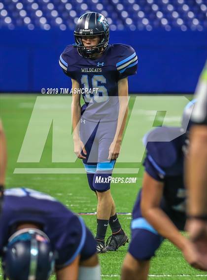 Thumbnail 2 in Franklin County vs Rushville @ Lucas Oil Stadium photogallery.