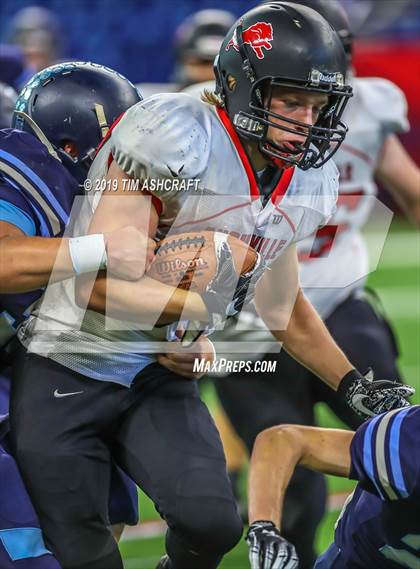 Thumbnail 3 in Franklin County vs Rushville @ Lucas Oil Stadium photogallery.
