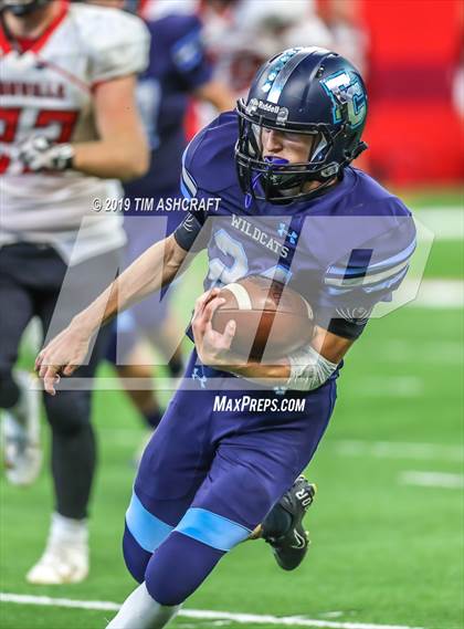 Thumbnail 1 in Franklin County vs Rushville @ Lucas Oil Stadium photogallery.