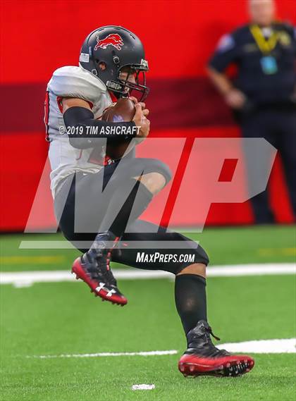 Thumbnail 3 in Franklin County vs Rushville @ Lucas Oil Stadium photogallery.