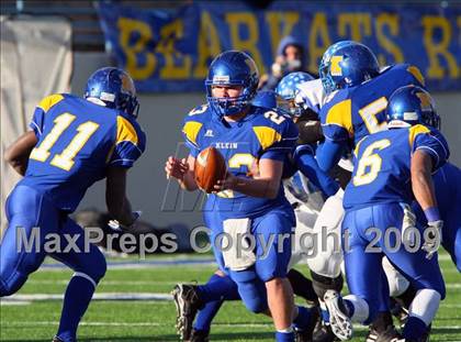 Thumbnail 1 in Tyler vs. Klein (Texas 5A Region 1 Division 2 Final) photogallery.
