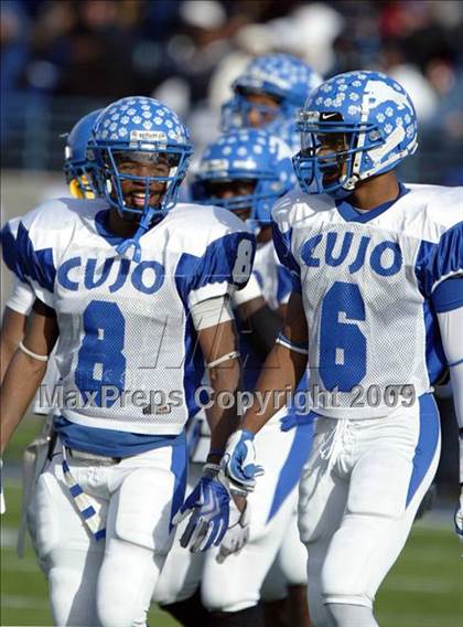 Thumbnail 3 in Tyler vs. Klein (Texas 5A Region 1 Division 2 Final) photogallery.