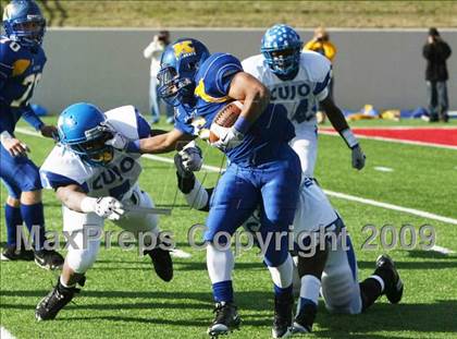 Thumbnail 2 in Tyler vs. Klein (Texas 5A Region 1 Division 2 Final) photogallery.