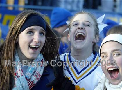 Thumbnail 3 in Tyler vs. Klein (Texas 5A Region 1 Division 2 Final) photogallery.