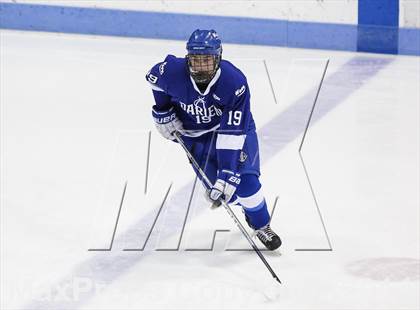 Thumbnail 3 in Fairfield Prep vs. Darien (CIAC Division I Final) photogallery.