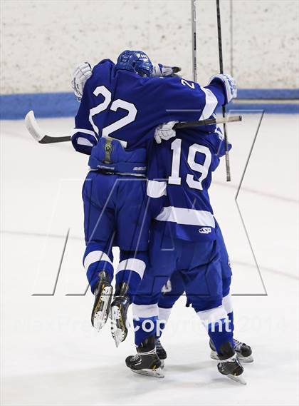 Thumbnail 3 in Fairfield Prep vs. Darien (CIAC Division I Final) photogallery.