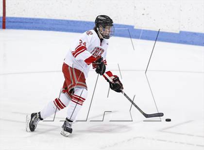 Thumbnail 2 in Fairfield Prep vs. Darien (CIAC Division I Final) photogallery.