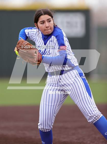 Thumbnail 2 in Smithson Valley vs. Georgetown (Brittany Tuck Memorial Softball Tournament) photogallery.