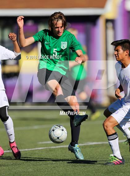 Thumbnail 3 in Denver North vs. D'Evelyn (CHSAA 4A 1st Round) photogallery.