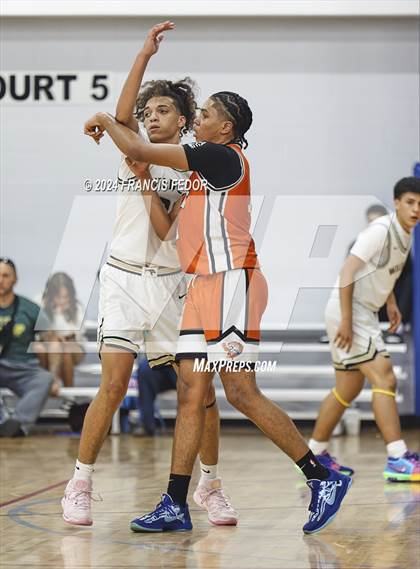 Thumbnail 3 in Western vs. Bilingual Christian Academy & Tech (Tampa Bay Christmas Invitational) photogallery.