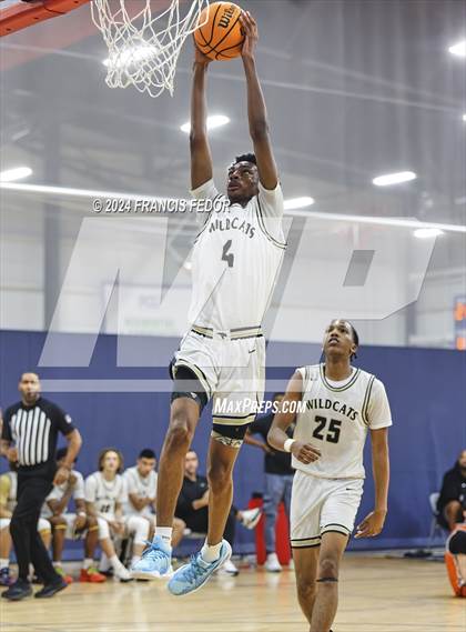 Thumbnail 2 in Western vs. Bilingual Christian Academy & Tech (Tampa Bay Christmas Invitational) photogallery.