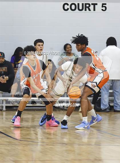 Thumbnail 2 in Western vs. Bilingual Christian Academy & Tech (Tampa Bay Christmas Invitational) photogallery.