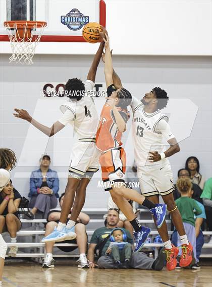Thumbnail 1 in Western vs. Bilingual Christian Academy & Tech (Tampa Bay Christmas Invitational) photogallery.