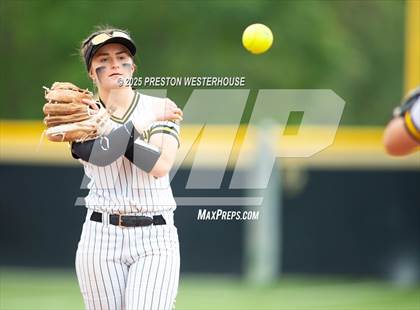 Thumbnail 1 in Oaks Christian @ Newbury Park photogallery.