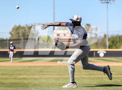 Thumbnail 1 in Sierra Canyon @ Crespi photogallery.